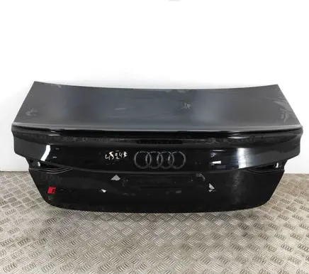 Audi RS3 8Y Tailgate/trunk/boot lid 8Y5827025