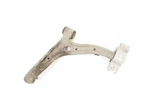 Infiniti Q30 Front lower control arm/wishbone 545005DA0A