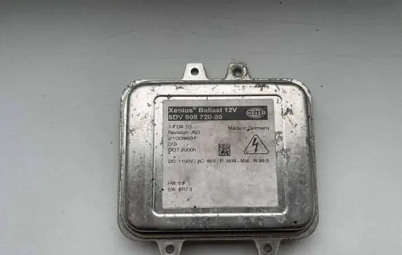 Opel Astra J Headlight part 21009401 5DV00972000 170410