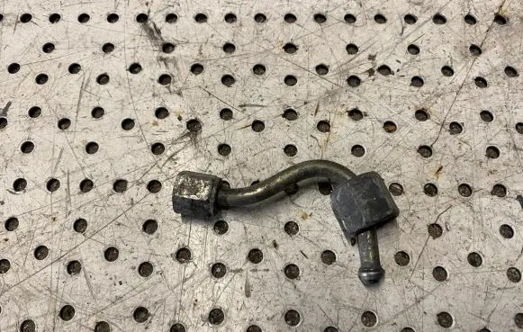 Opel Combo D Fuel injector supply line/pipe 
