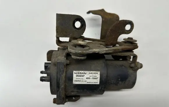 Nissan Juke I F15 Fuel injection high pressure pump 284K3BV80A EN4026P 4026135097