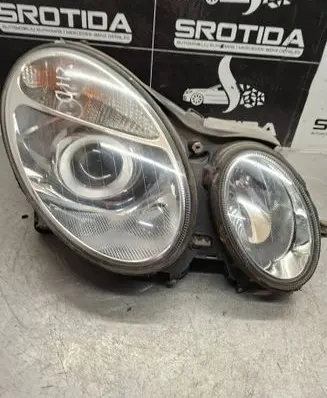 Mercedes-Benz E W211 Headlight/headlamp 2118201461