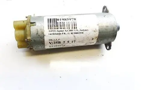 Jaguar XJ X350 Seat adjustment motor 0130002530 198392-104