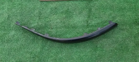Volvo V70 Front bumper splitter molding 08693170
