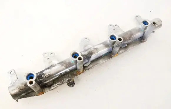 Volkswagen PASSAT B6 Fuel main line pipe 06f133317