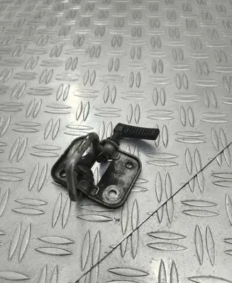 Seat Leon (5F) Engine bonnet/hood lock/latch loop/hook 5F0823186A 5F0823186