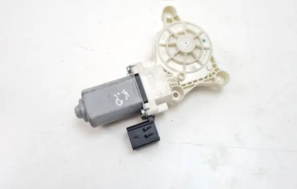 Dodge RAM 1500 DS Front door window regulator motor 140570349 A15772110