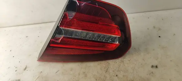 Tailgate rear/tail lights