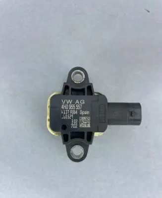 Audi A8 S8 D4 4H Airbag deployment crash/impact sensor 4H0955557
