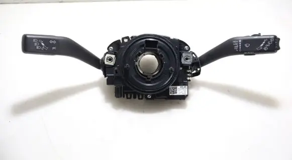 Volkswagen Tiguan Light switch
