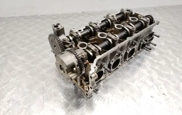 Suzuki Jimny Engine head 