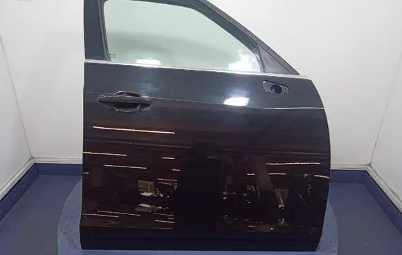 Opel Zafira C Front door 