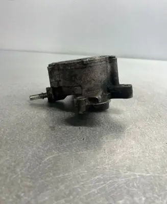 Ford Mondeo MK IV Vacuum pump D165-1b