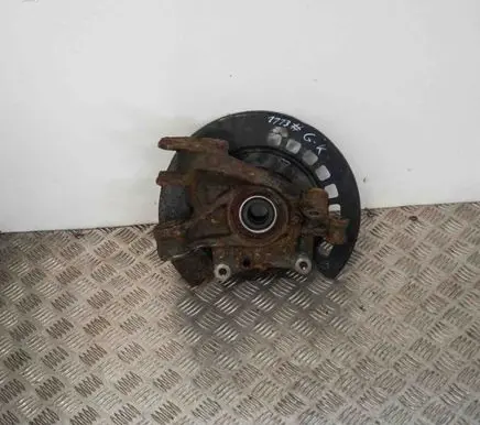 Rear wheel hub