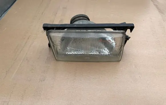 Volkswagen Golf II Headlight/headlamp 9GH11696601