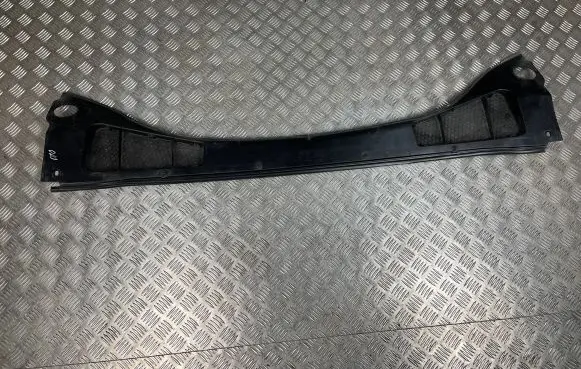 Ford Focus Wiper trim BM51A02216AE BM51A02216A