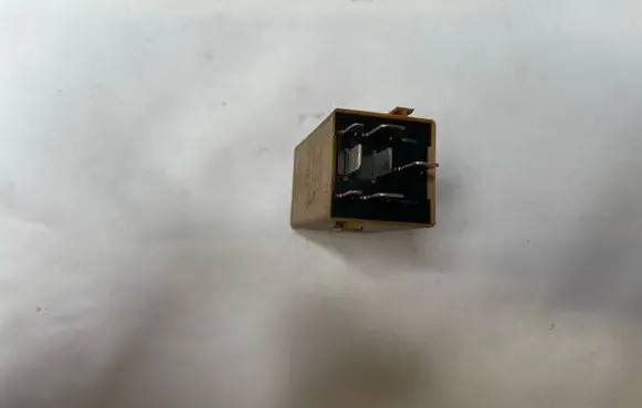 BMW X5 E53 Window control relay 61368384505