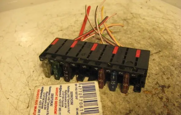 Mercedes-Benz C W202 Fuse module 0025450901