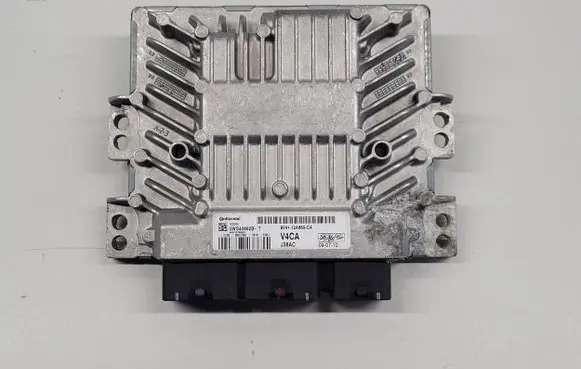 Ford Kuga I Engine control unit/module 8V4112A650CA