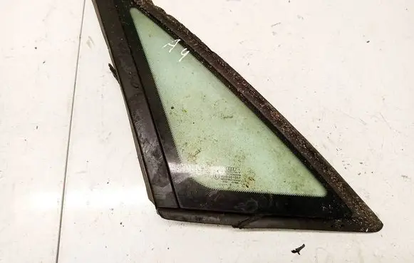 Audi A4 S4 B5 8D Rear side window as2