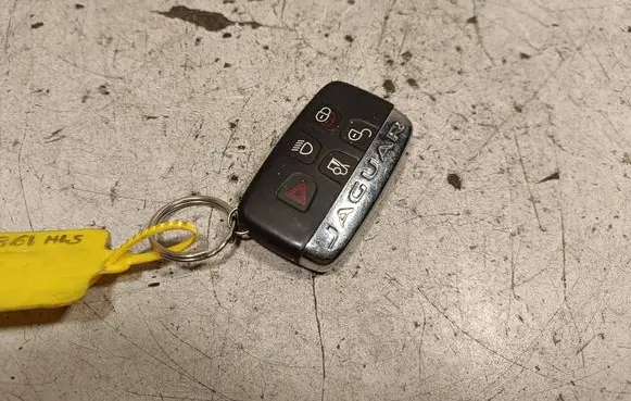 Jaguar XE Ignition key/card 