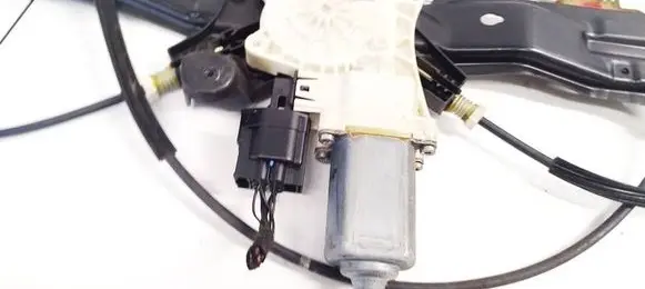 Land Rover Discovery Sport Front door window regulator motor C39789