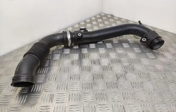 Ford Focus Intercooler hose/pipe CV616C784AE