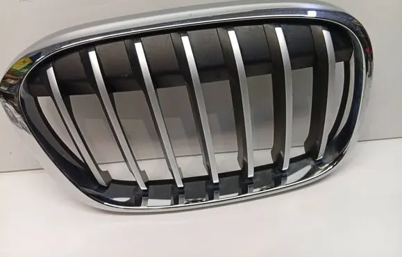 BMW X1 F48 F49 Front bumper upper radiator grill 7383366
