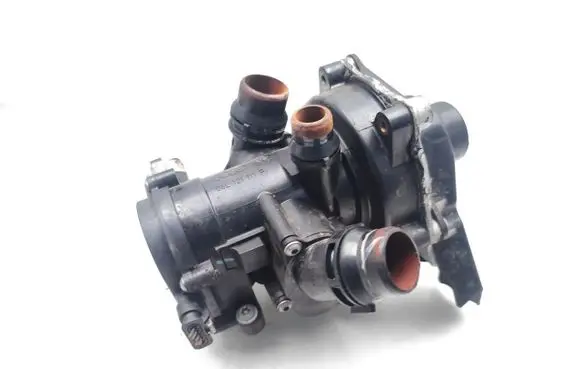 Audi A5 8T 8F Water pump 06L121111P