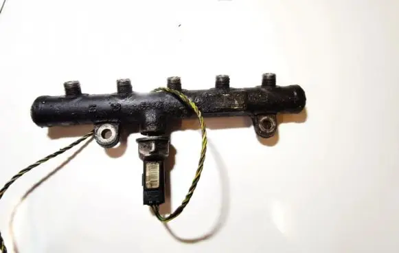 Citroen C8 Fuel main line pipe 9681649580
