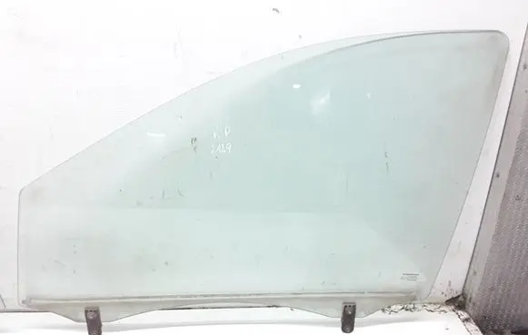 KIA Sorento Front door window glass four-door