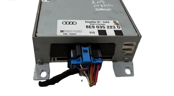 Audi A4 S4 B7 8E 8H Sound amplifier 8E9035223D