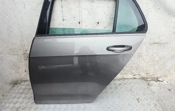 Volkswagen e-Golf Rear door