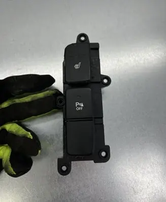 Hyundai Santa Fe Other switches/knobs/shifts 933102W230 39S2F31000