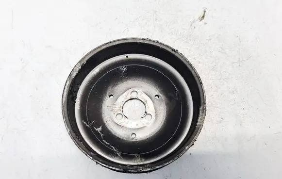 Audi A6 S6 C6 4F Power steering pump pulley 06E121031