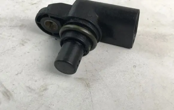 BMW 3 E46 Camshaft position sensor 2249320 08012001SS 6021632