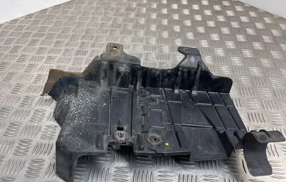 Citroen DS4 Engine splash shield/under tray 9676379280