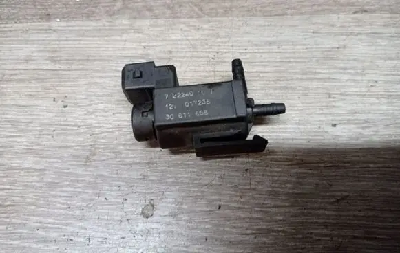 Volvo S80 Vacuum valve 72224010 30611668