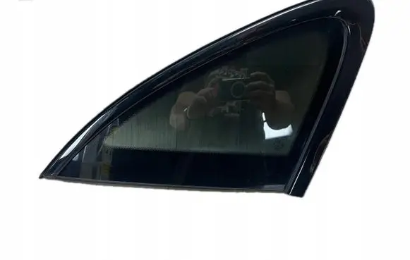 Porsche Macan (95B) Rear side window 95B845297FE