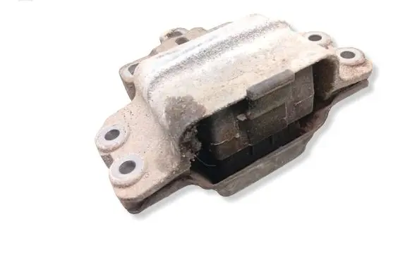 Volkswagen Touran I Engine mount bracket 1K0199555T