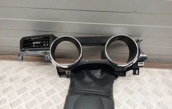 Ford Mustang VI Dashboard trim FR3B3530A FR3B63044D70B