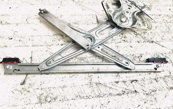 Toyota Yaris Sliding door window regulator with motor