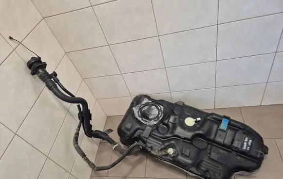 Hyundai Kona I Fuel tank 31100J9850