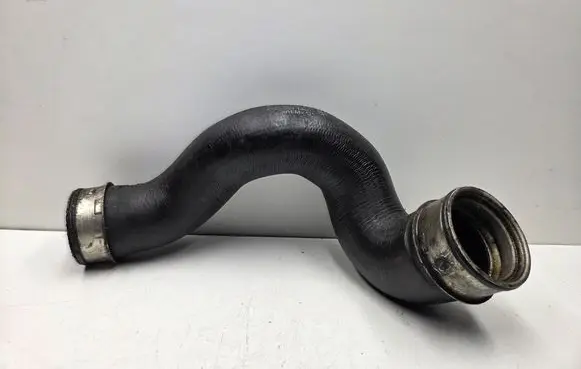 Intercooler hose/pipe