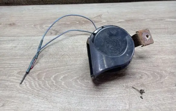 Volvo S60 Horn signal 012212903