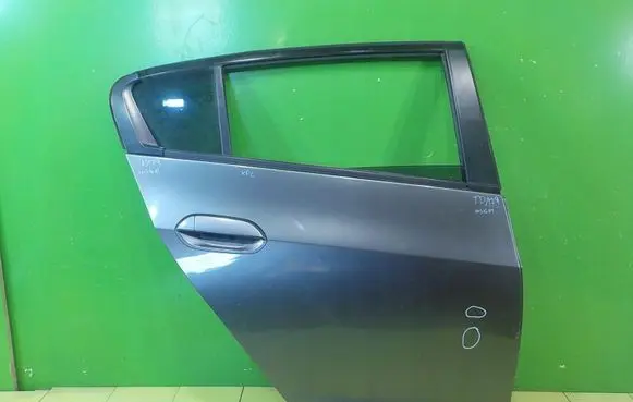 Honda Insight Rear door TP179