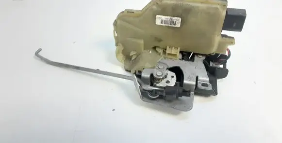 Audi A4 S4 B6 8E 8H Front door lock 8E1837016D