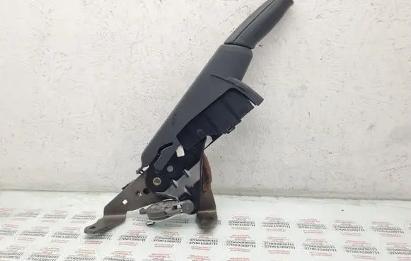 Seat Exeo (3R) Handbrake/parking brake lever assembly 