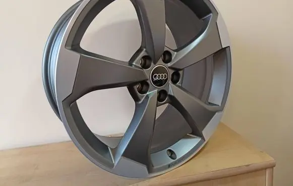 Audi RS3 R19 alloy rim 8V0601025FT