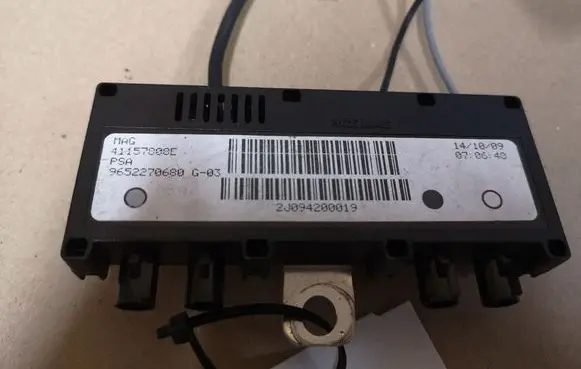 Citroen C6 Aerial antenna amplifier 9652270680 41157808E